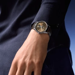 Flagship Heritage Moonphase 38.5mm Beige on wrist