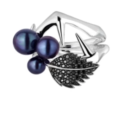 Shaun Leane Blackthorn Pearl Leaf Ring Flat View