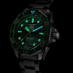 TAG Heuer Aquaracer Professional 300 42mm Back Green Luminosity