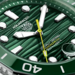 TAG Heuer Aquaracer Professional 300 42mm Green Dial Close Up