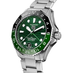 TAG Heuer Aquaracer Professional 300 GMT 42mm Green Angled