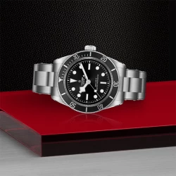 TUDOR Black Bay 41mm 3-Link On Side